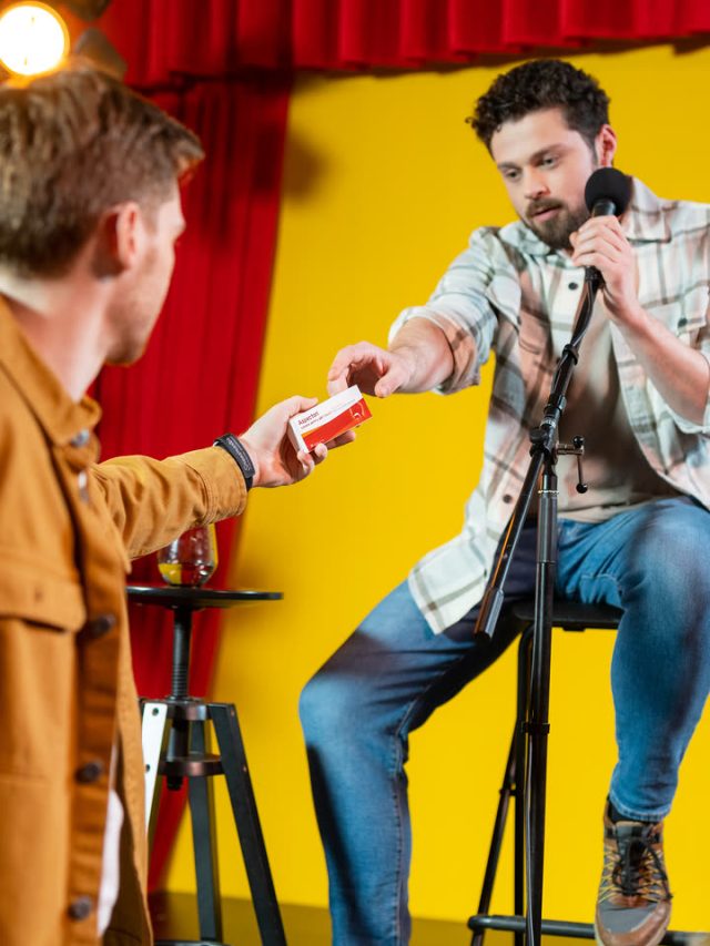 Aspecton: Spune povestea până la capăt